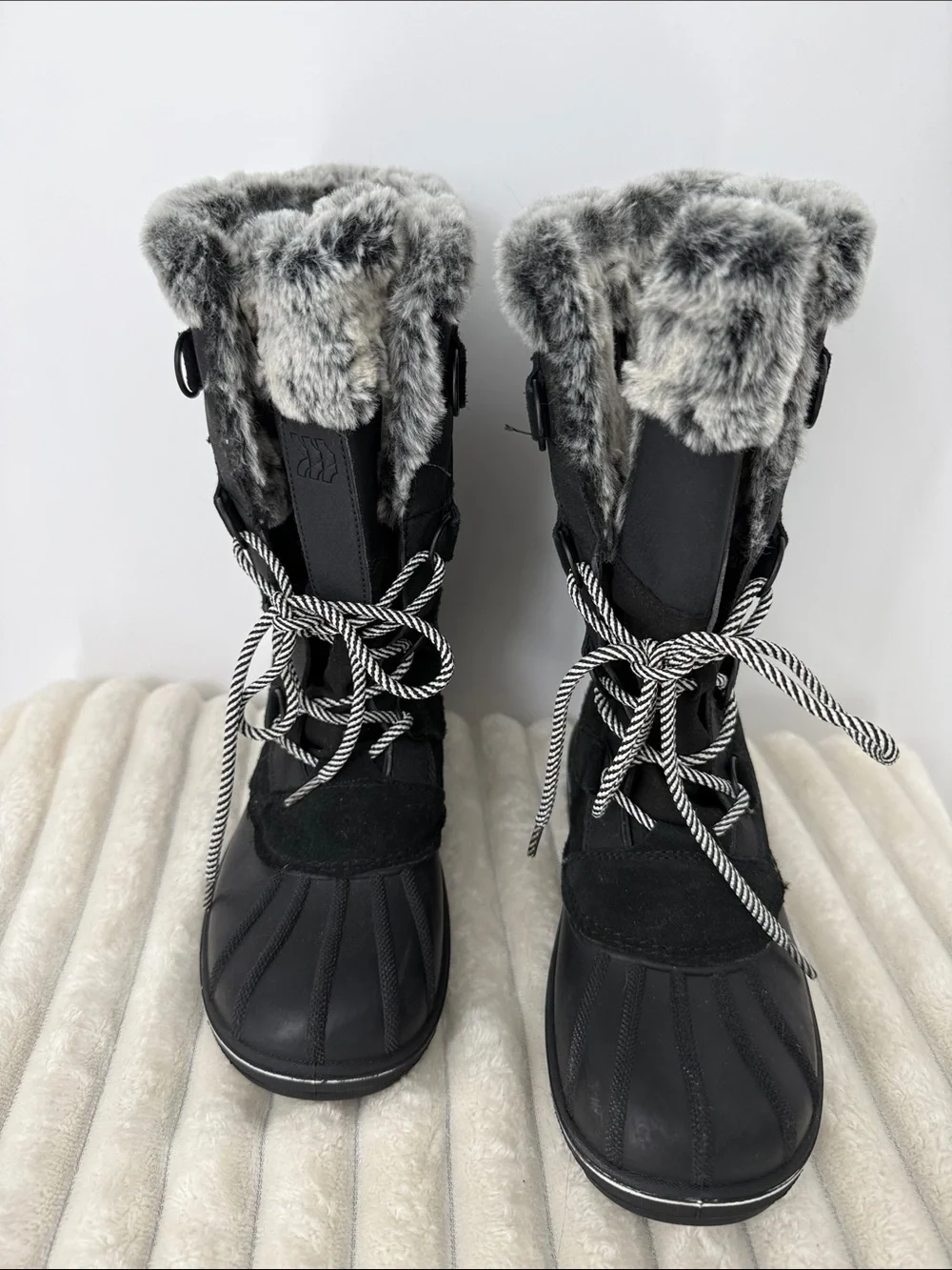 Cat & Jack Girls Black Faux Fur Lined Winter Snow Boots Sz 5
